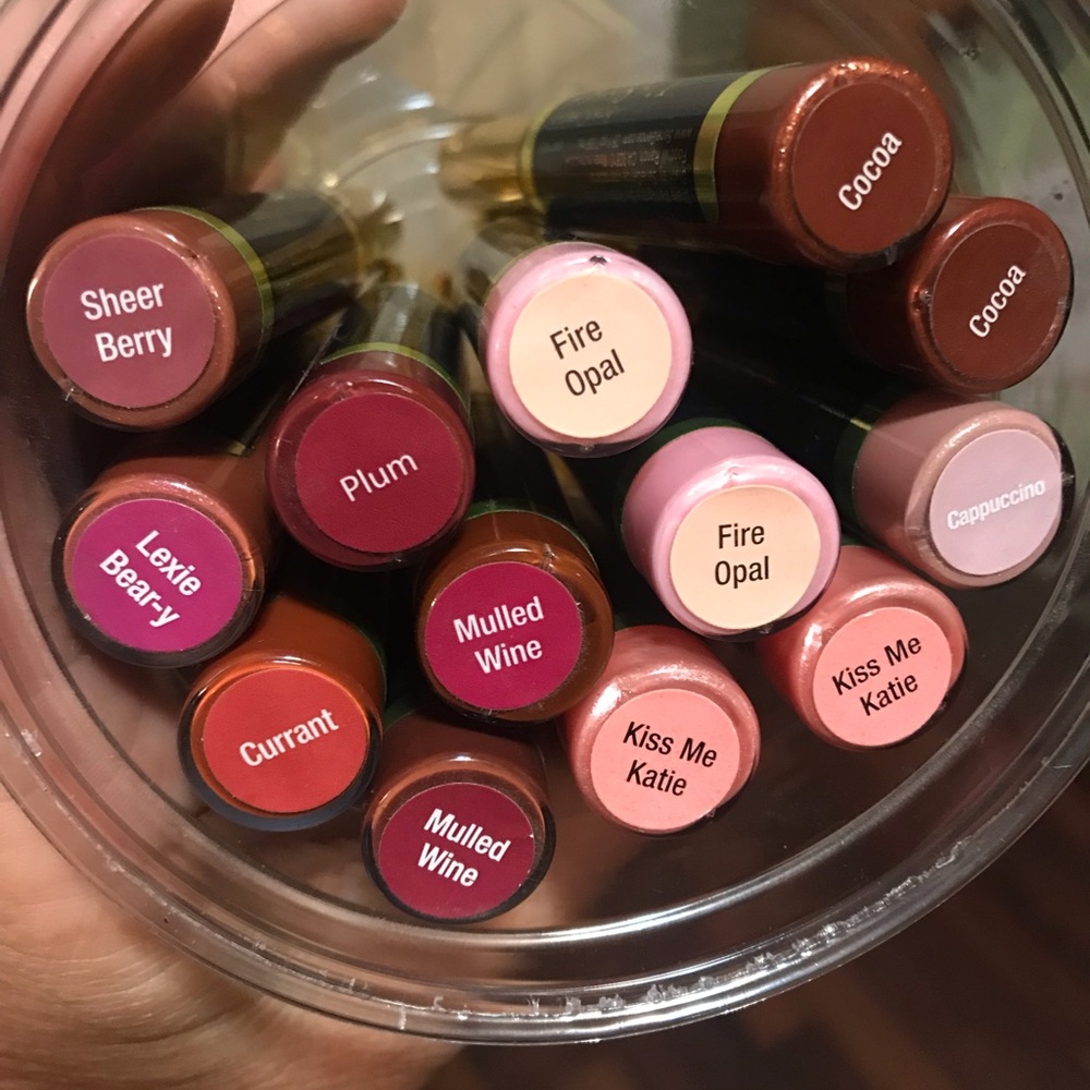 13 Lipsense colors $90